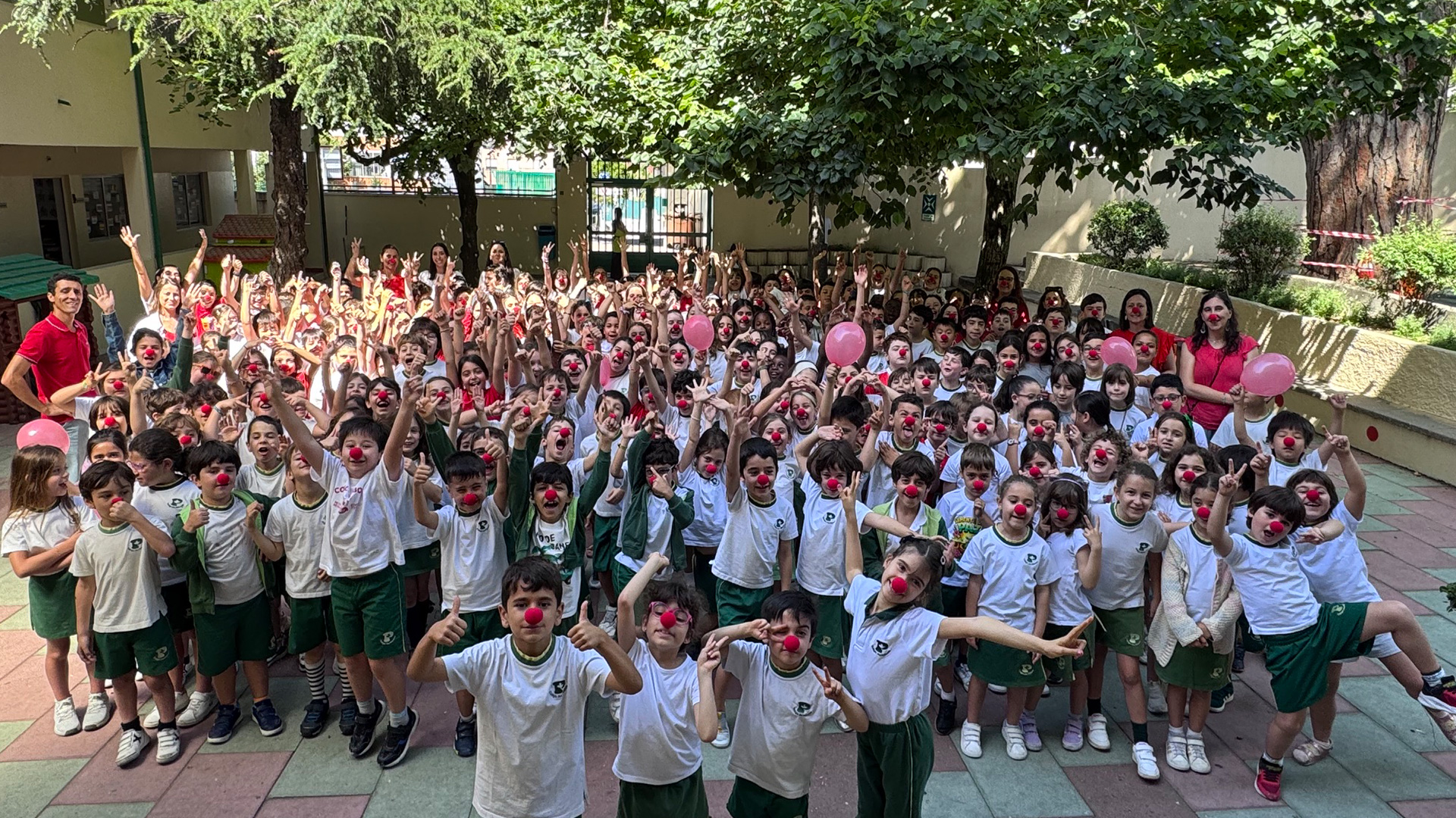 Alunos apoiam a Operação Nariz Vermelho