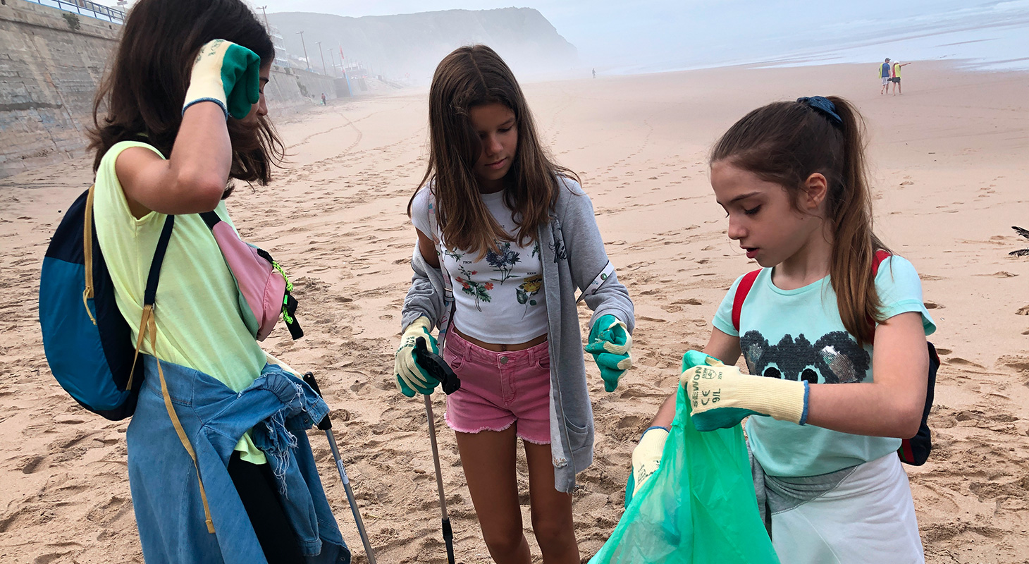 5.ºC participa em ação de limpeza da Praia Grande